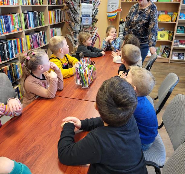 Džiugus Kalėdų laukimas Vandžiogalos bibliotekoje